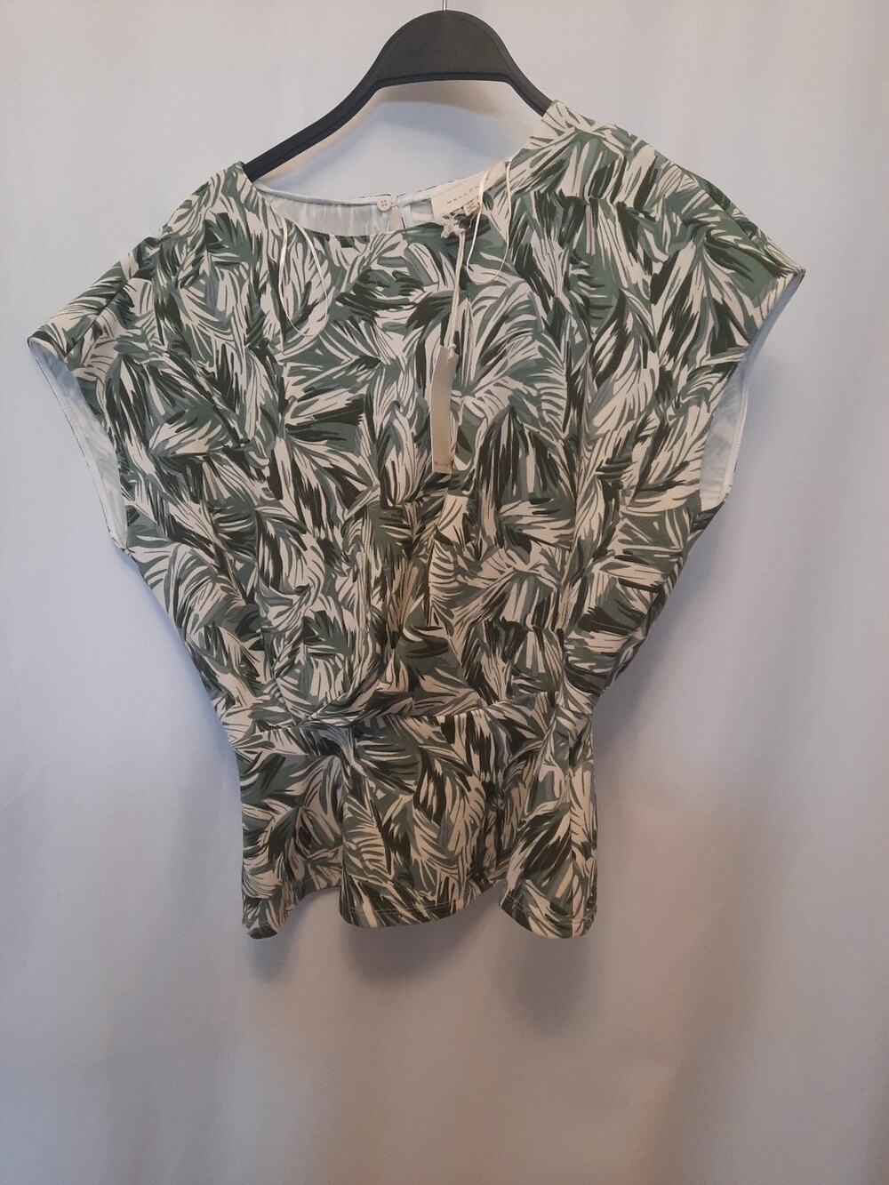 Melloday NWT green floral top XS sleeveless thickish feel
